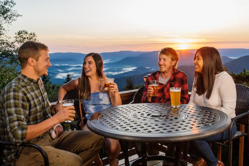 snowshoe dining