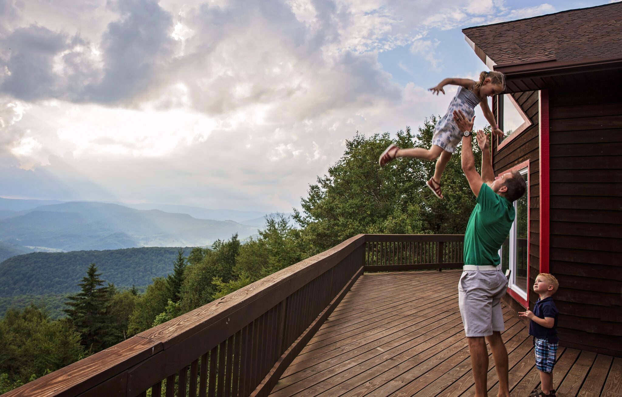 Find Your Secluded Cabin Getaway in Nature’s Mountain Playground